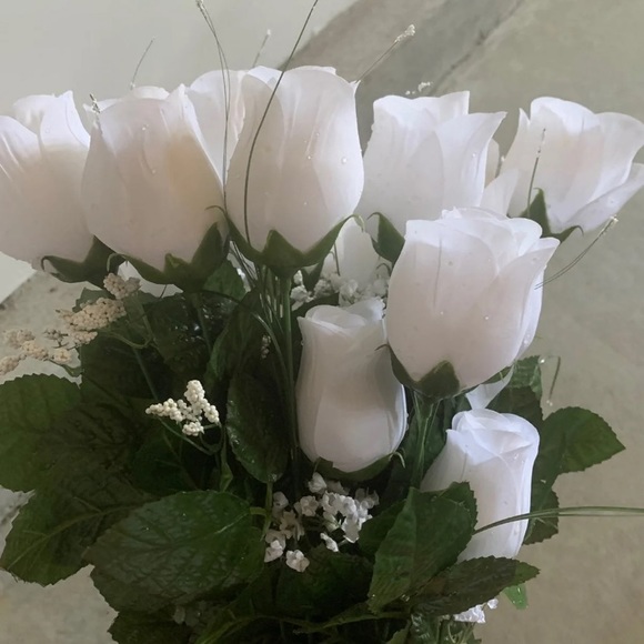 White Fake Roses - Picture 3 of 3